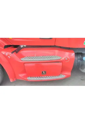 PETERBILT 579 CAB SKIRT/SIDE FAIRING