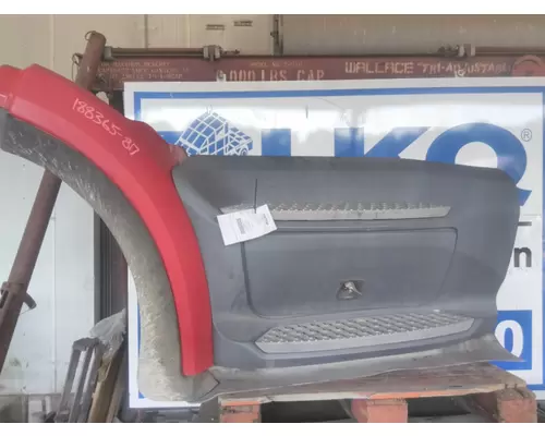 PETERBILT 579 CAB SKIRTSIDE FAIRING