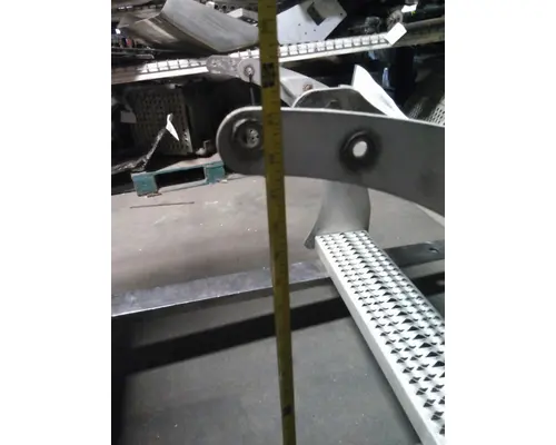 PETERBILT 579 CAB STEP