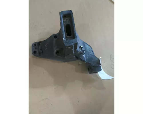 PETERBILT 579 CAB SUPPORT