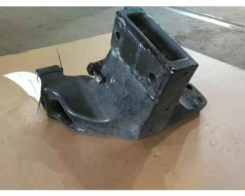 PETERBILT 579 CAB SUPPORT