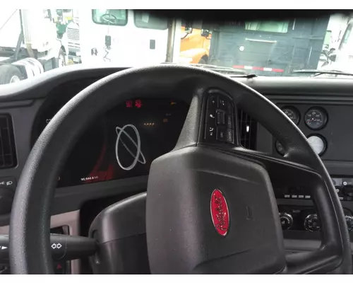 PETERBILT 579 CAB