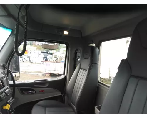 PETERBILT 579 CAB