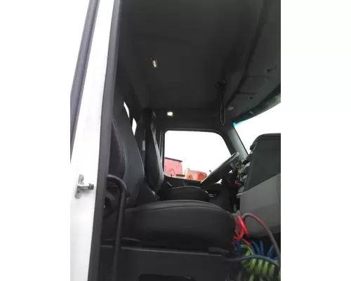 PETERBILT 579 CAB