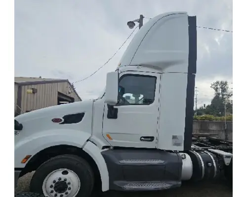 PETERBILT 579 CAB