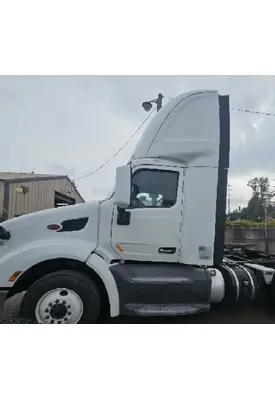 PETERBILT 579 CAB