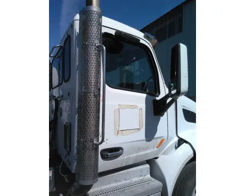 PETERBILT 579 CAB