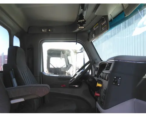 PETERBILT 579 CAB