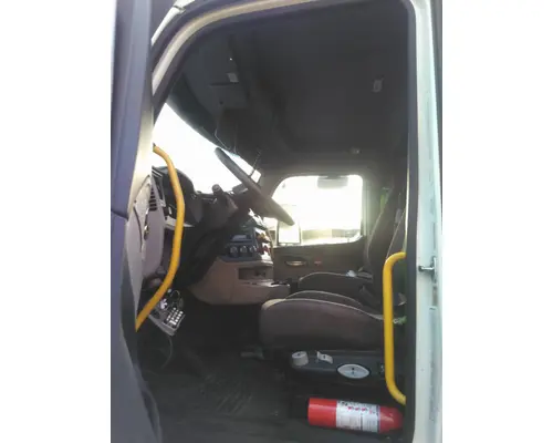 PETERBILT 579 CAB