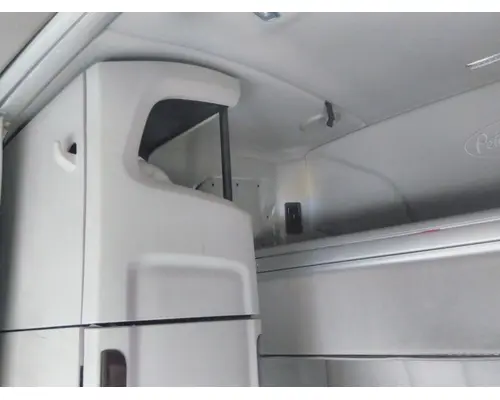 PETERBILT 579 CAB