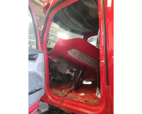 PETERBILT 579 CAB