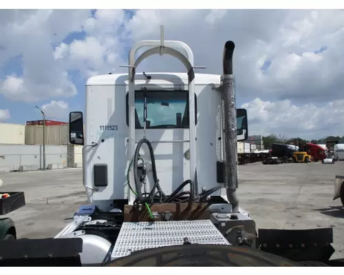 PETERBILT 579 CAB