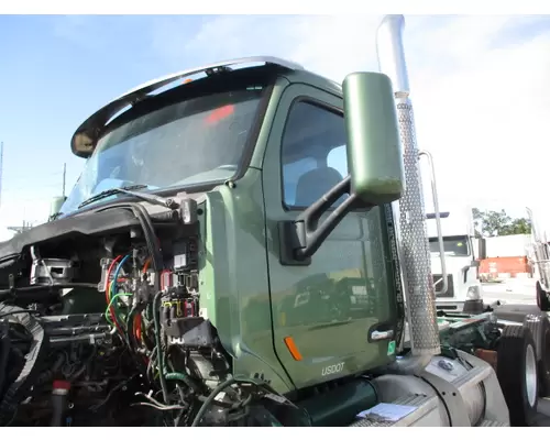 PETERBILT 579 CAB