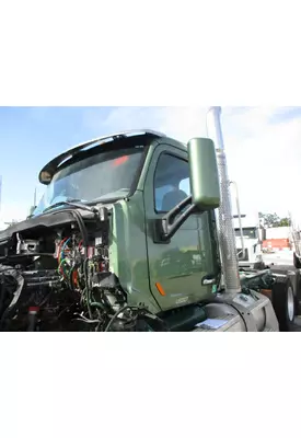 PETERBILT 579 CAB