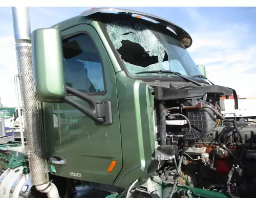 PETERBILT 579 CAB