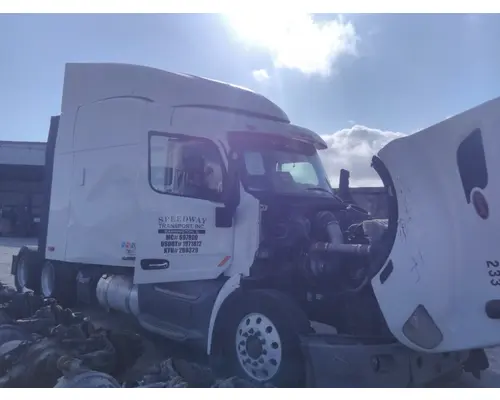 PETERBILT 579 CAB
