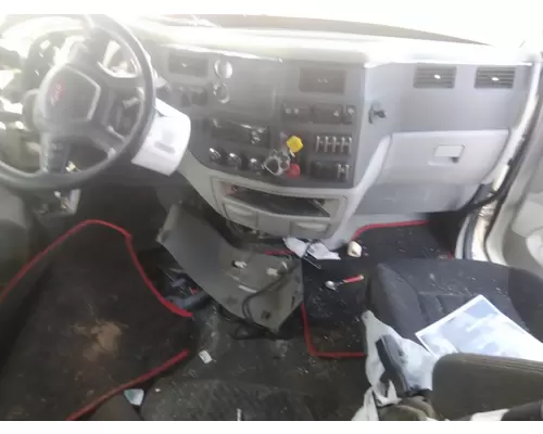 PETERBILT 579 CAB