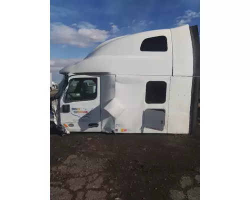 PETERBILT 579 CAB