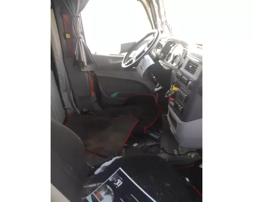 PETERBILT 579 CAB