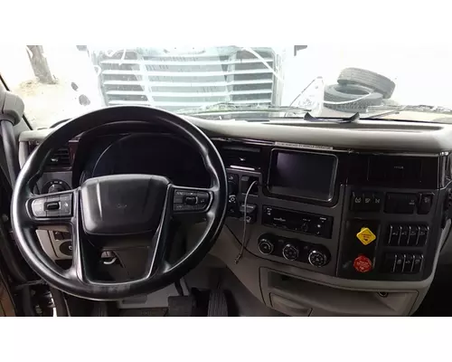 PETERBILT 579 CAB