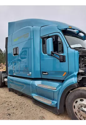 PETERBILT 579 CAB