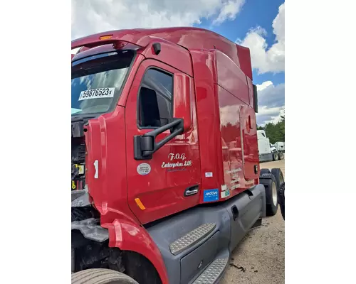 PETERBILT 579 CAB