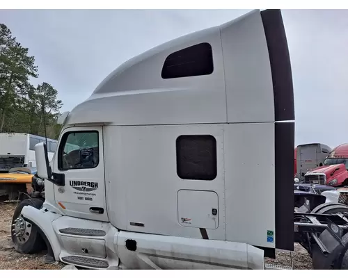 PETERBILT 579 CAB