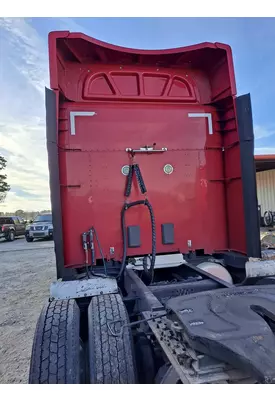 PETERBILT 579 CAB