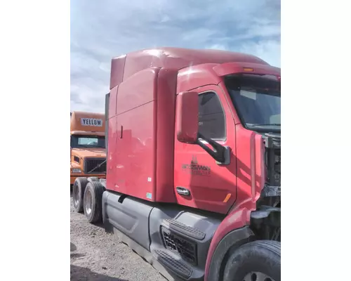 PETERBILT 579 CAB