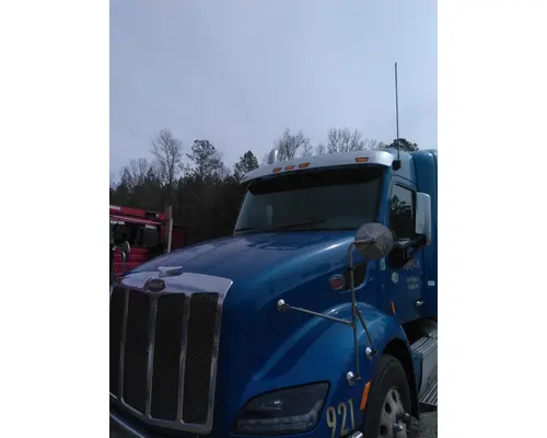 PETERBILT 579 CAB