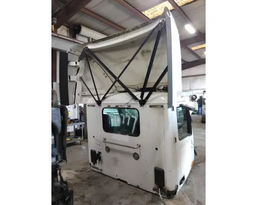 PETERBILT 579 CAB
