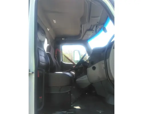 PETERBILT 579 CAB