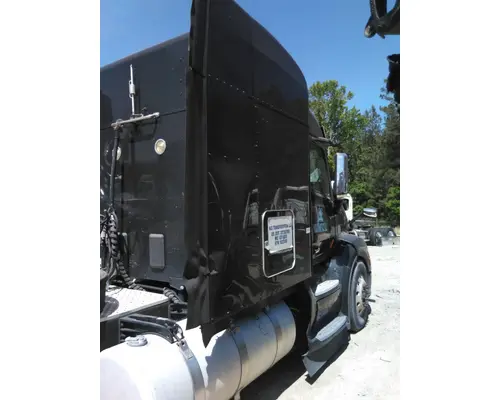 PETERBILT 579 CAB
