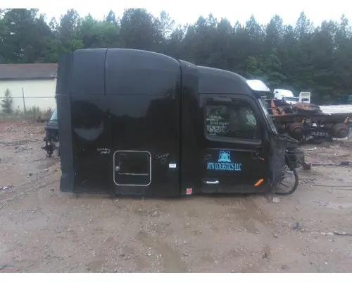PETERBILT 579 CAB