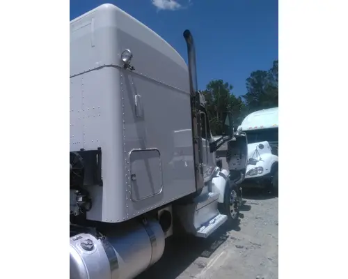 PETERBILT 579 CAB