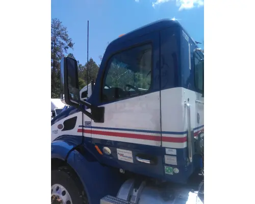 PETERBILT 579 CAB
