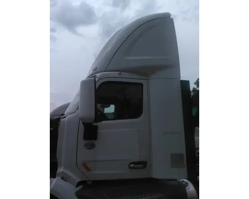 PETERBILT 579 CAB