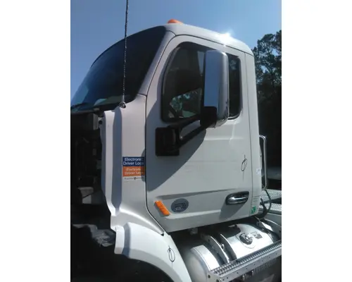 PETERBILT 579 CAB