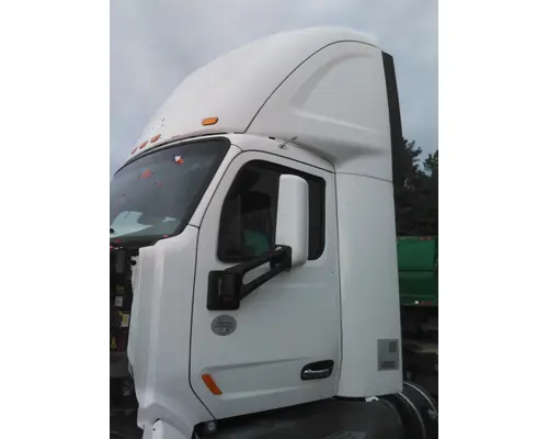 PETERBILT 579 CAB