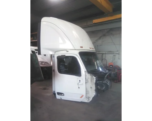 PETERBILT 579 CAB