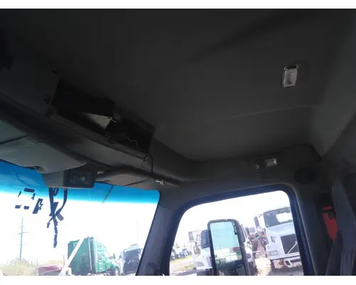 PETERBILT 579 CAB
