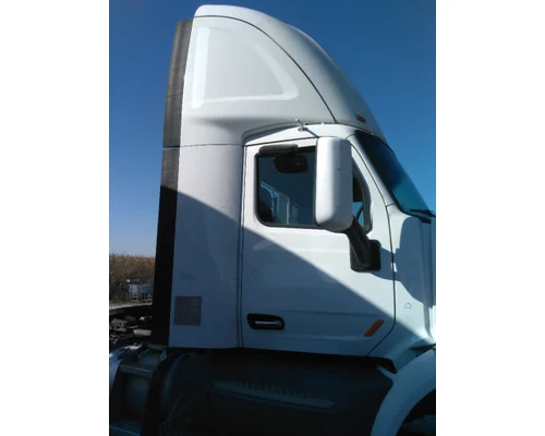 PETERBILT 579 CAB
