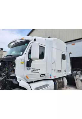 PETERBILT 579 CAB