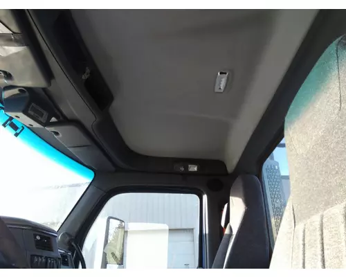 PETERBILT 579 CAB