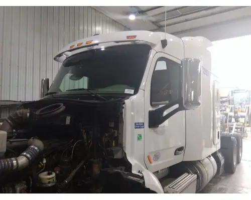 PETERBILT 579 CAB