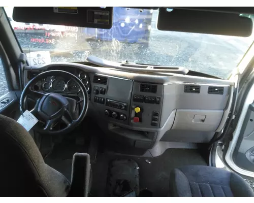 PETERBILT 579 CAB