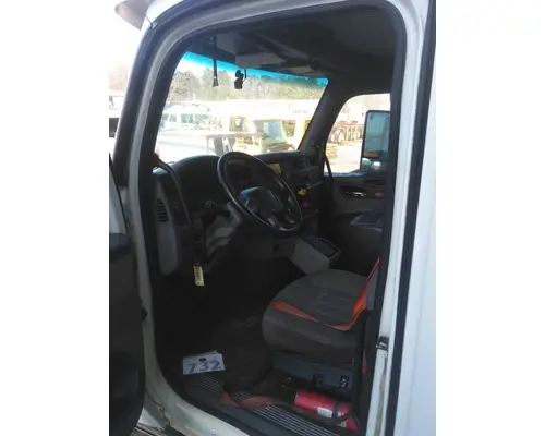 PETERBILT 579 CAB