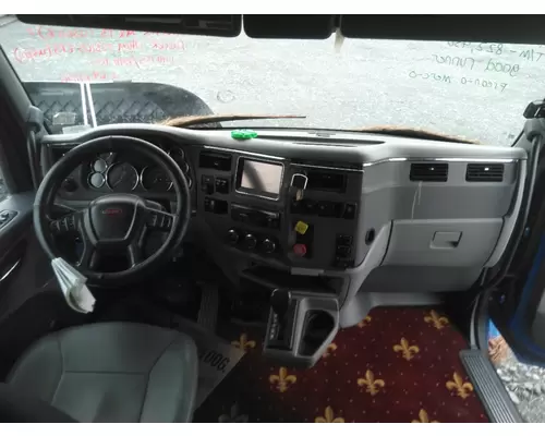 PETERBILT 579 CAB