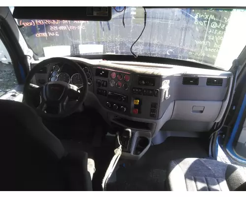 PETERBILT 579 CAB