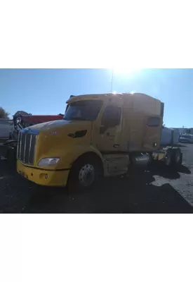 PETERBILT 579 CAB